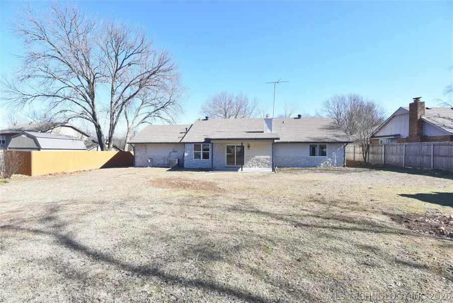 2419 Driftwood Drive, Claremore, OK 74017 - #3