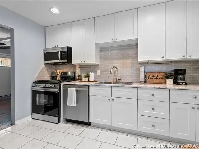 205 S Creek Street, Dewey, OK 74029 - #2