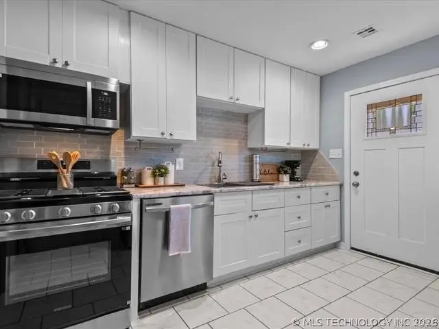 205 S Creek Street, Dewey, OK 74029 - #3