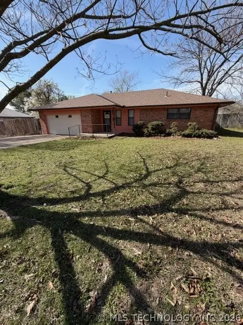 524 N Kelker Street, Holdenville, OK 74848 - #1