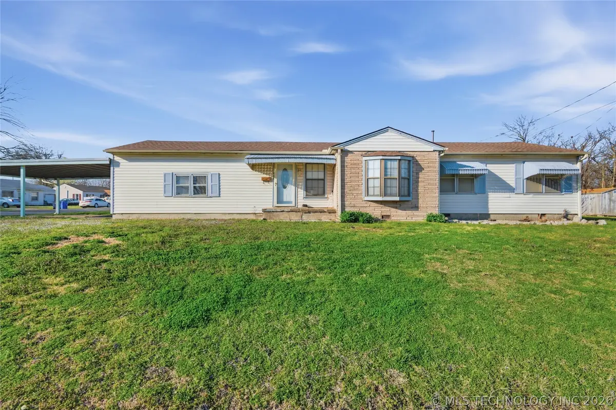 305 22nd Ne, Miami, OK 74354 - #1