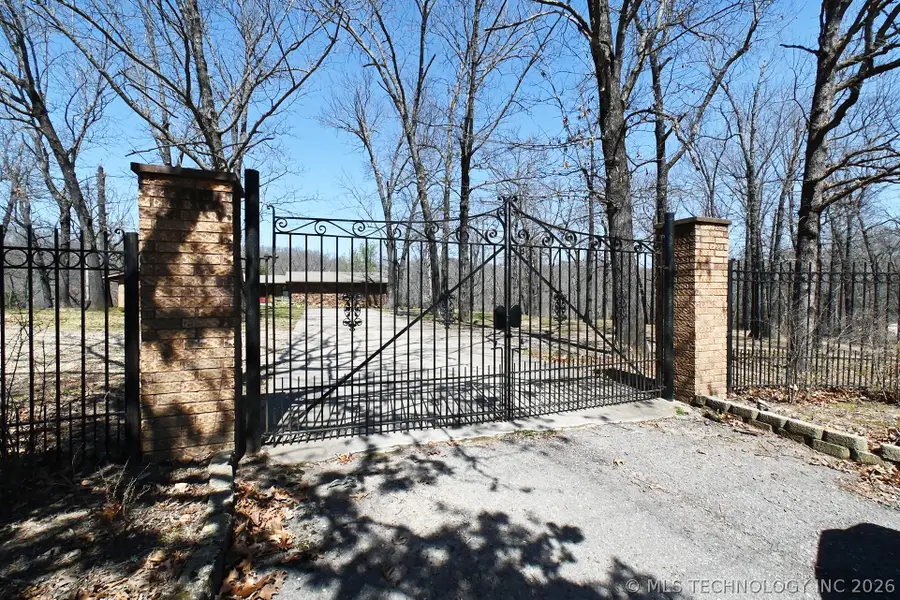 24044 W Flint Ridge Lane, Park Hill, OK 74451 - #2