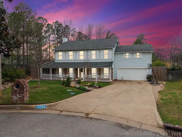 3724 S 74th West Place, Tulsa, OK 74107