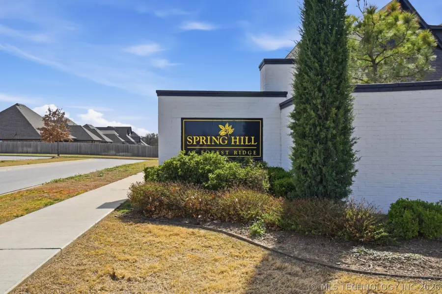 8705 E Hartford Street, Broken Arrow, OK 74014 - #2