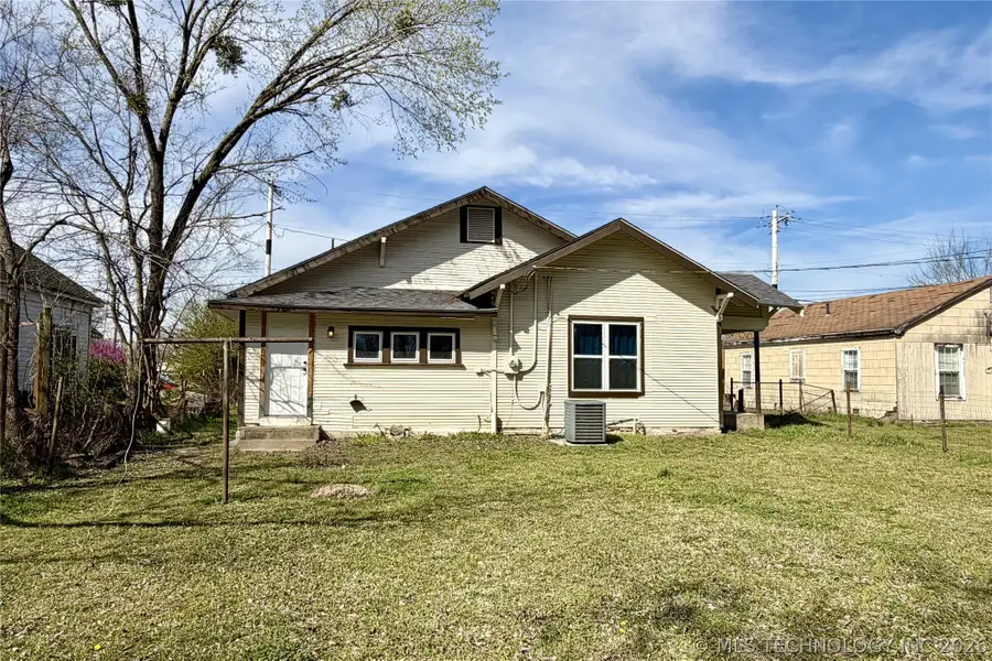 811 S Taft Avenue, Okmulgee, OK 74447 - #3