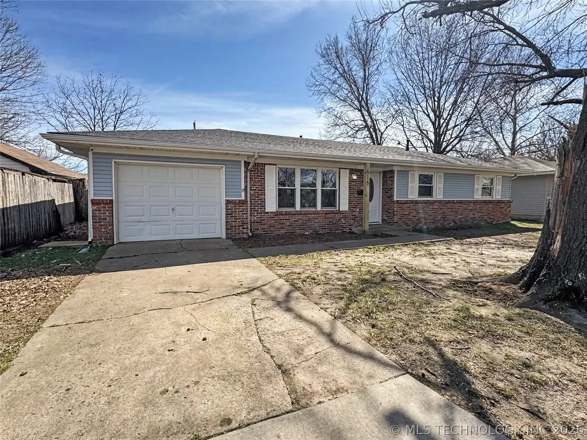 616 O Street Nw, Miami, OK 74354 - #1