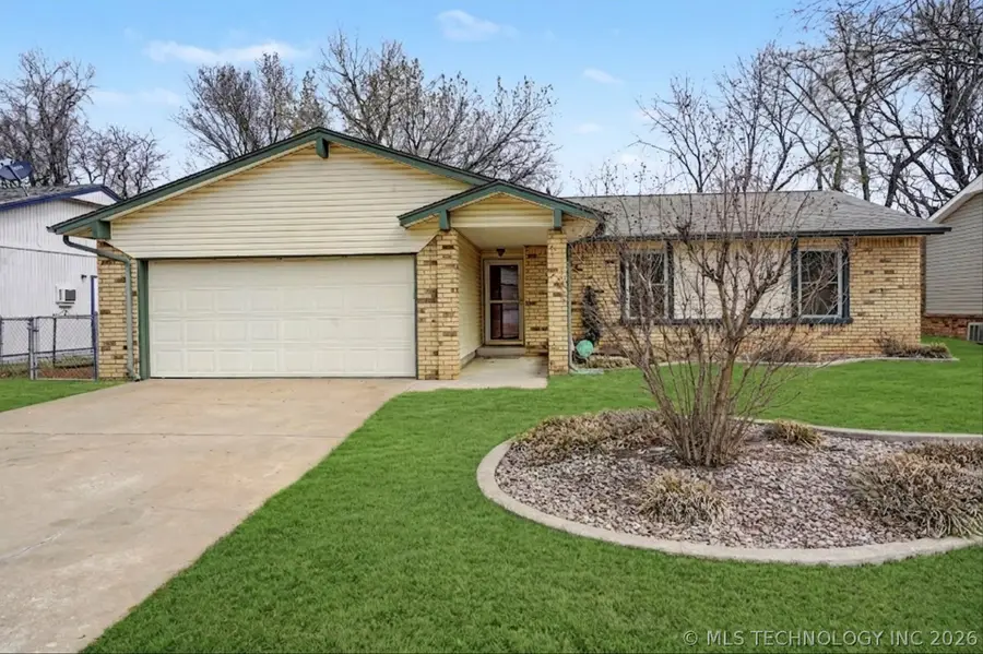 3005 S Ash Avenue, Broken Arrow, OK 74012 - #2