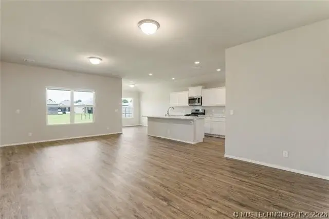 8501 E 162nd Street S, Bixby, OK 74008 - #2