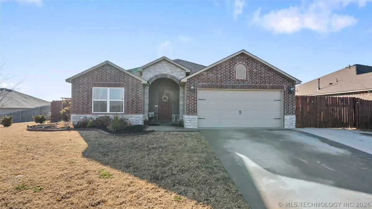 1203 W Missouri Avenue, Claremore, OK 74019 - #1