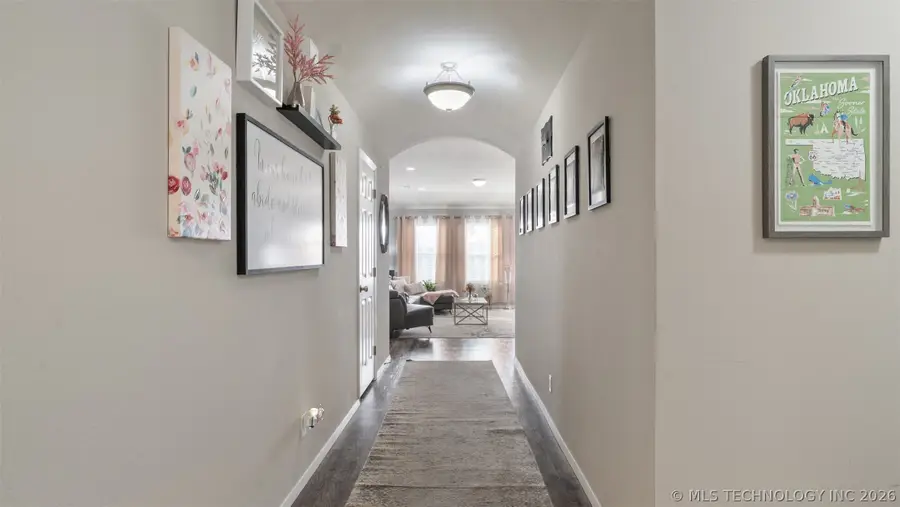 1203 W Missouri Avenue, Claremore, OK 74019 - #3