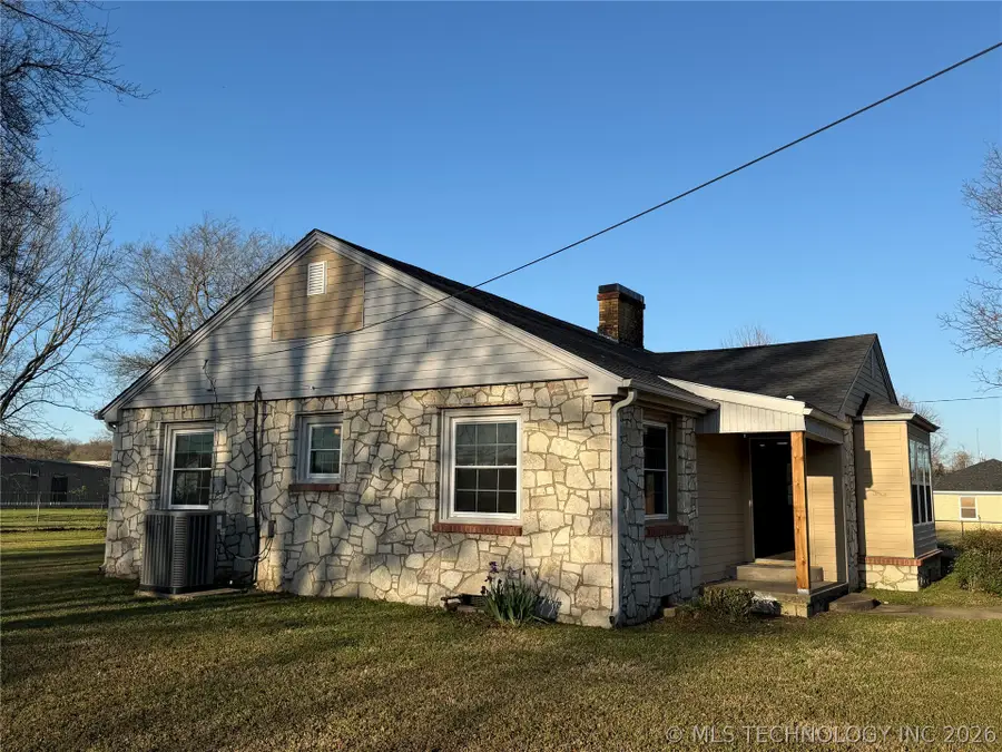 408 W Blair Avenue, Wilburton, OK 74578 - #2