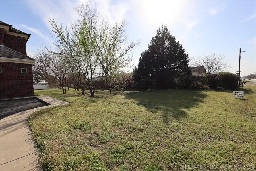 406 E B Street, Jenks, OK 74037 - #2