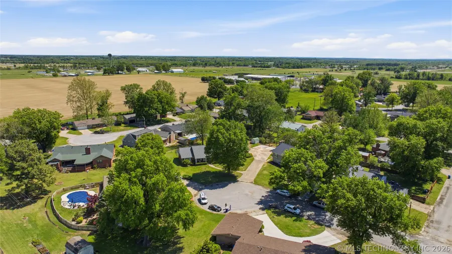 2114 Yale Avenue, Miami, OK 74354 - #3