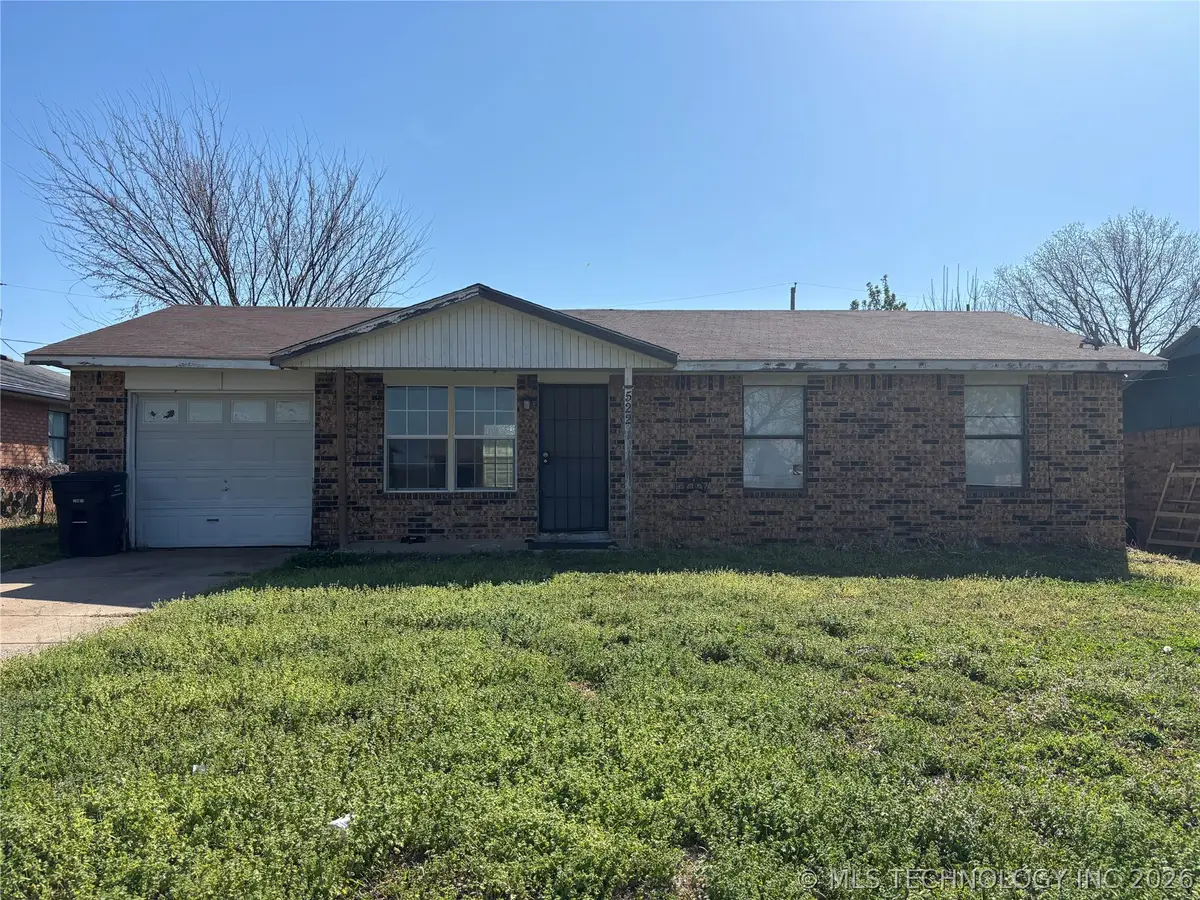 522 Lindenwood Drive, Bartlesville, OK 74003 - #1