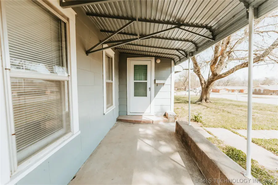 402 Kansas Street, Pawnee, OK 74058 - #3