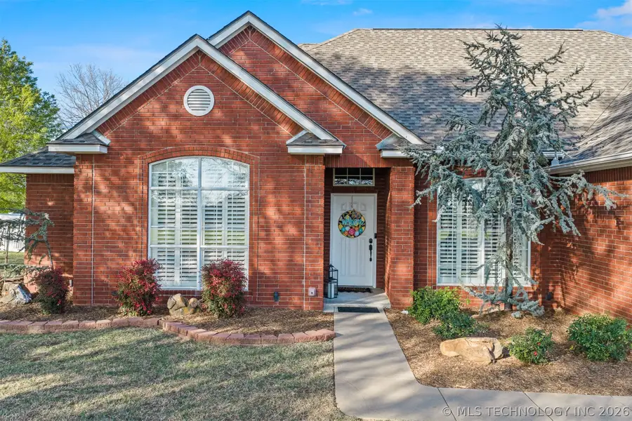 411 Smoking Oaks Drive, Ardmore, OK 73401 - #3