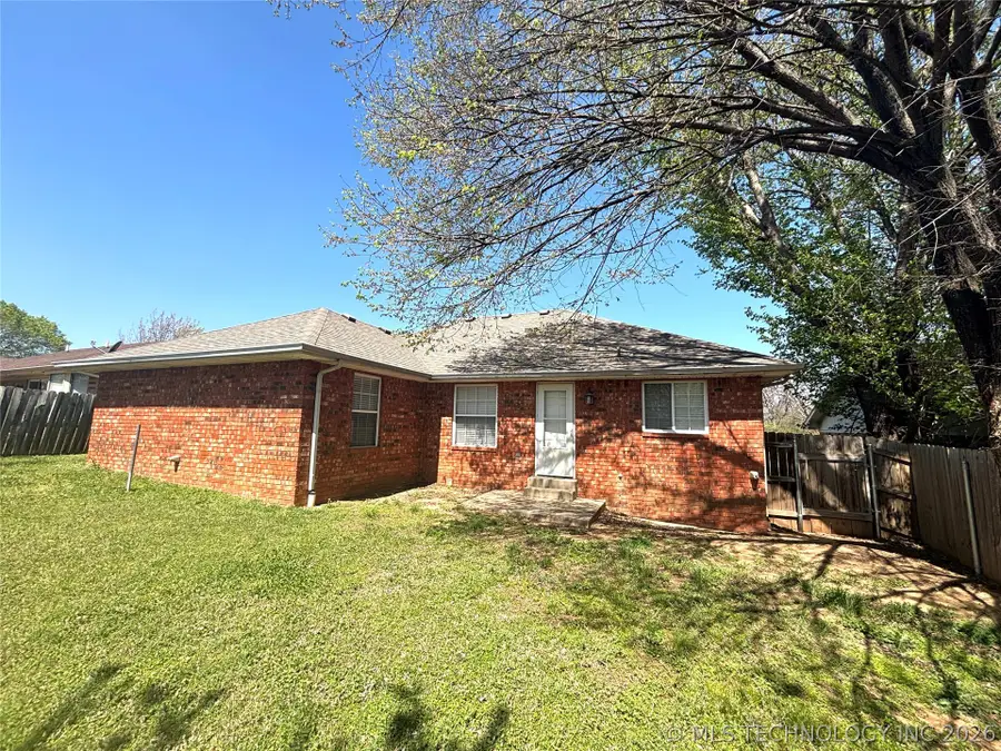 2506 Westwood Court, Ardmore, OK 73401 - #3