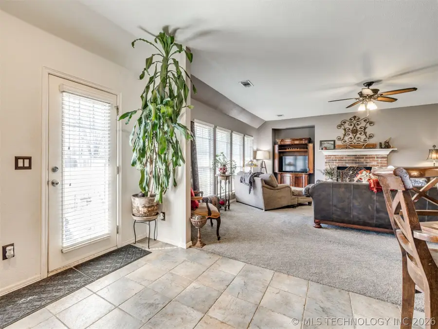 516 S 62nd Street, Broken Arrow, OK 74014 - #3