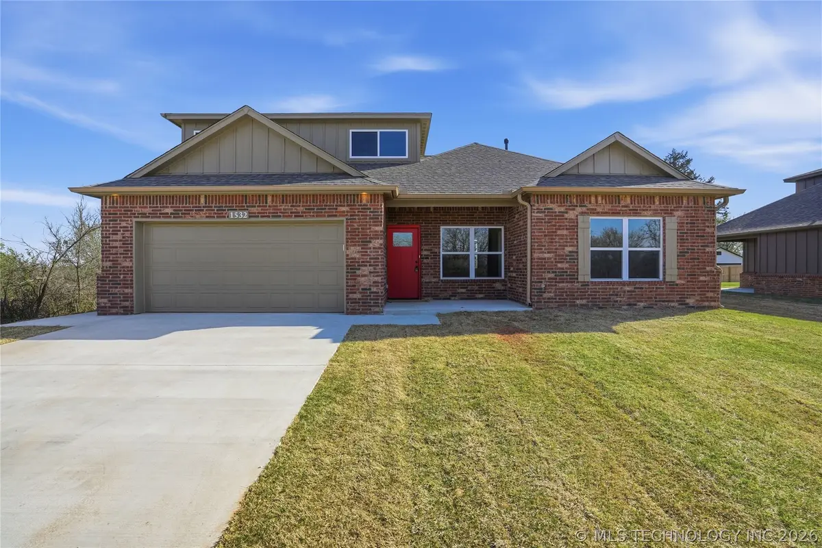 1532 E Grayson Avenue, Sapulpa, OK 74066 - #1