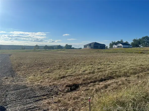 16990 W 829 Road, Tahlequah, OK 74464