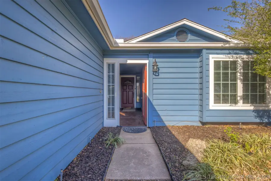 10008 S Maplewood Avenue, Tulsa, OK 74137 - #3