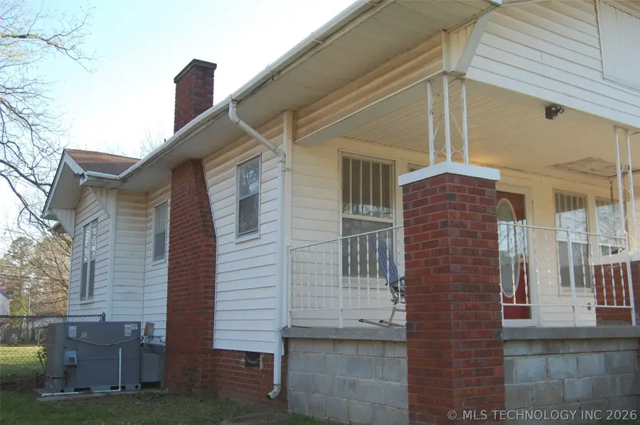 605 W Cummings Street, Henryetta, OK 74437 - #3