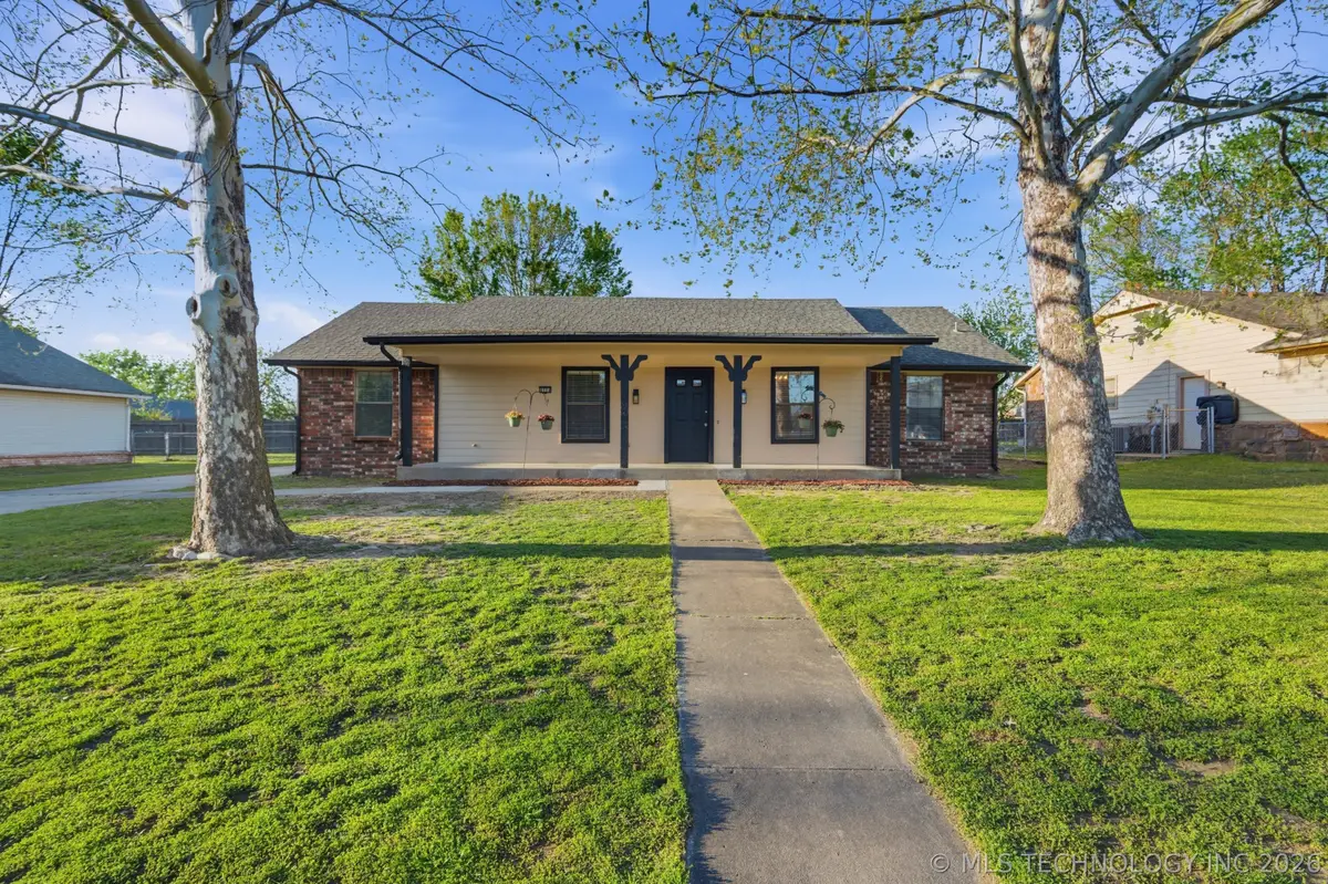 8008 E Madison Street, Broken Arrow, OK 74014 - #1