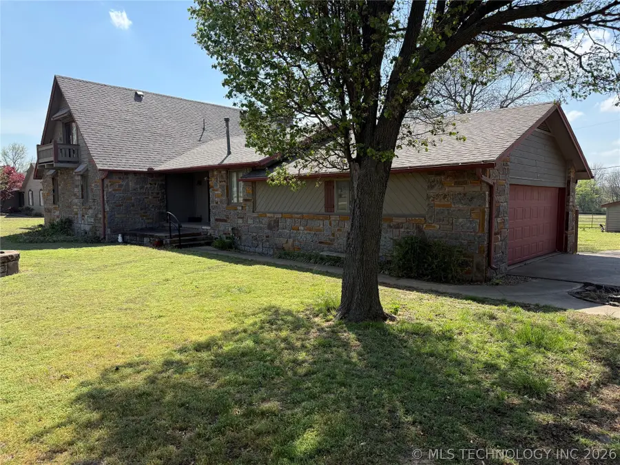 1407 N 8th Street, Henryetta, OK 74437 - #3