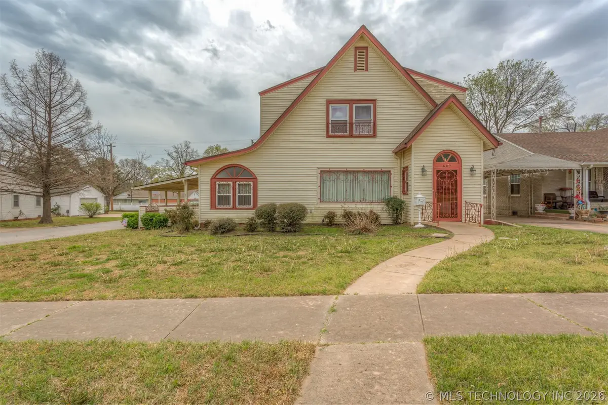 602 W 7th Avenue, Bristow, OK 74010 - #1