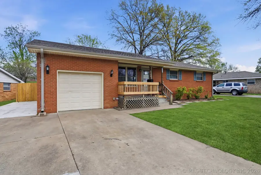 5132 Harvard Drive, Bartlesville, OK 74006 - #2