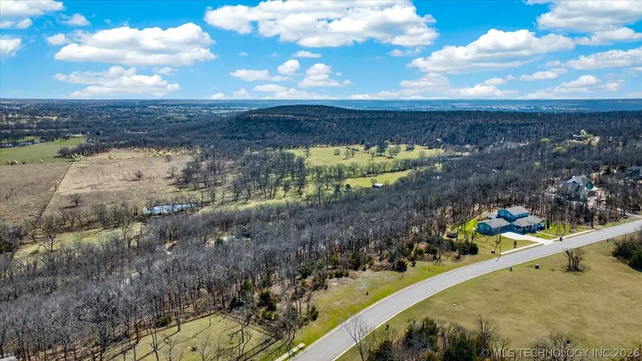 2632 Mountain Road, Bartlesville, OK 74003 - #2