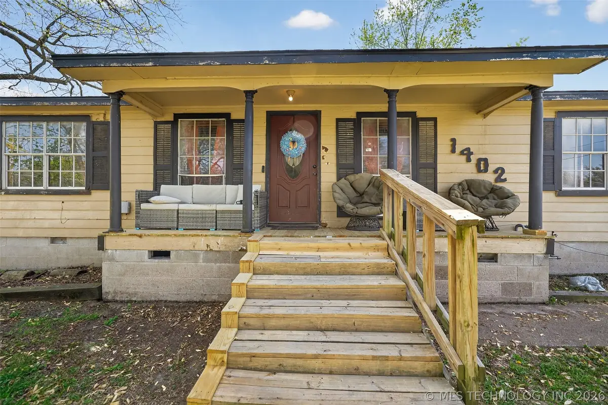 1402 E Hayes Street, Okmulgee, OK 74447 - #1