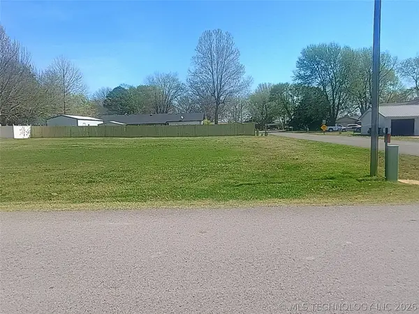 15 2nd, Warner, OK 74469