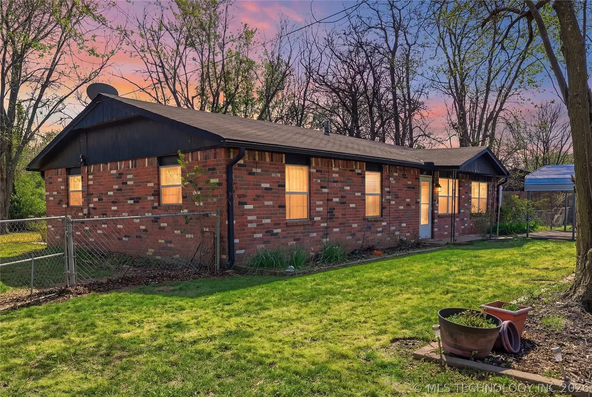 403 SW 2nd Street, Wagoner, OK 74467 - #1