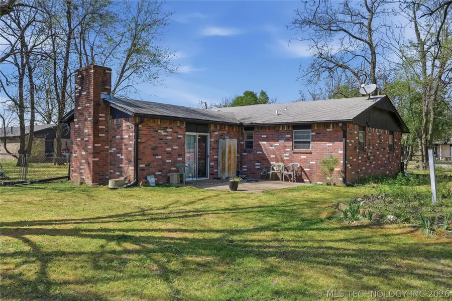 403 SW 2nd Street, Wagoner, OK 74467 - #2