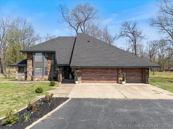 469267 W Hwy 100, Stilwell, OK 74960