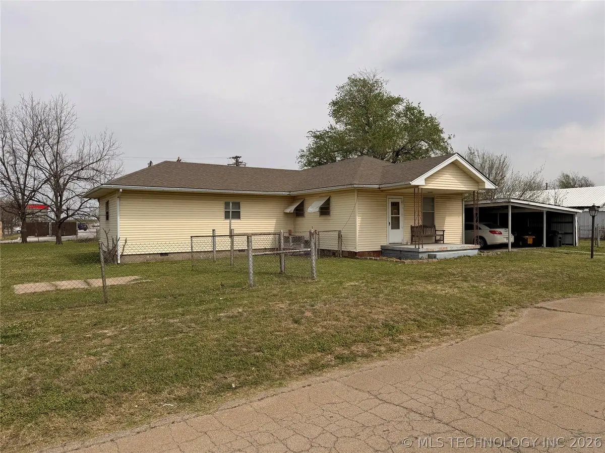 1412 E Walnut Street, Cushing, OK 74023 - #1