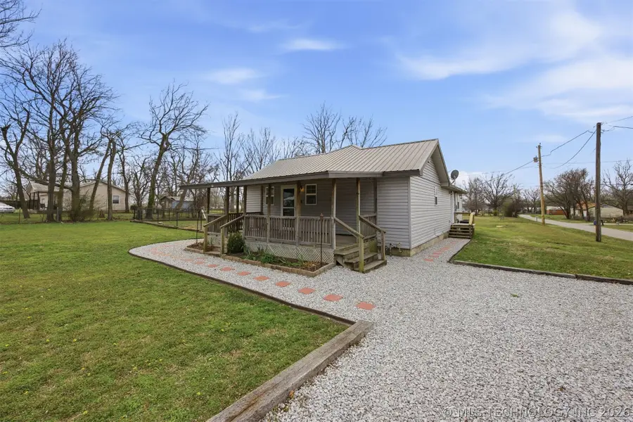 806 S Hickory Street, Nowata, OK 74048 - #3