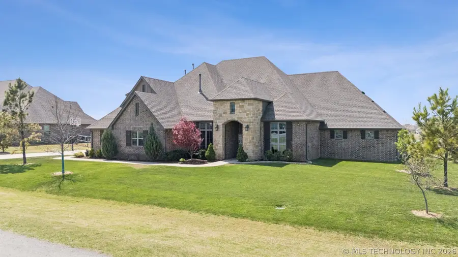 8308 N 152nd East Avenue, Owasso, OK 74055 - #2