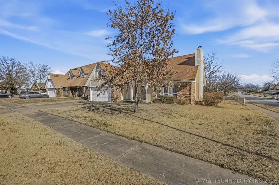 8329 N 118th East Avenue, Owasso, OK 74055 - #3