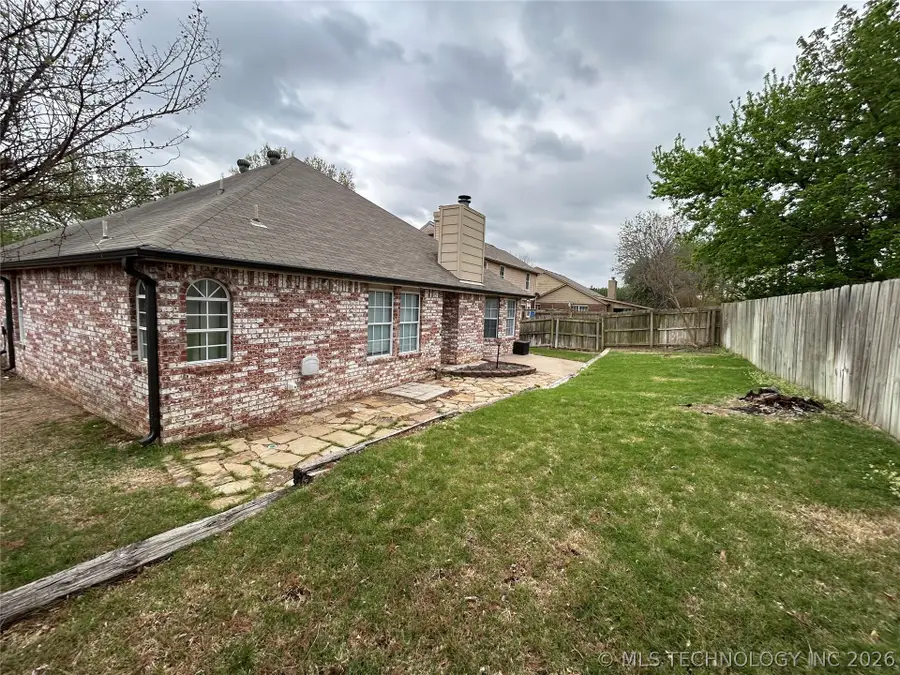 1112 N Willow Avenue, Broken Arrow, OK 74012 - #3