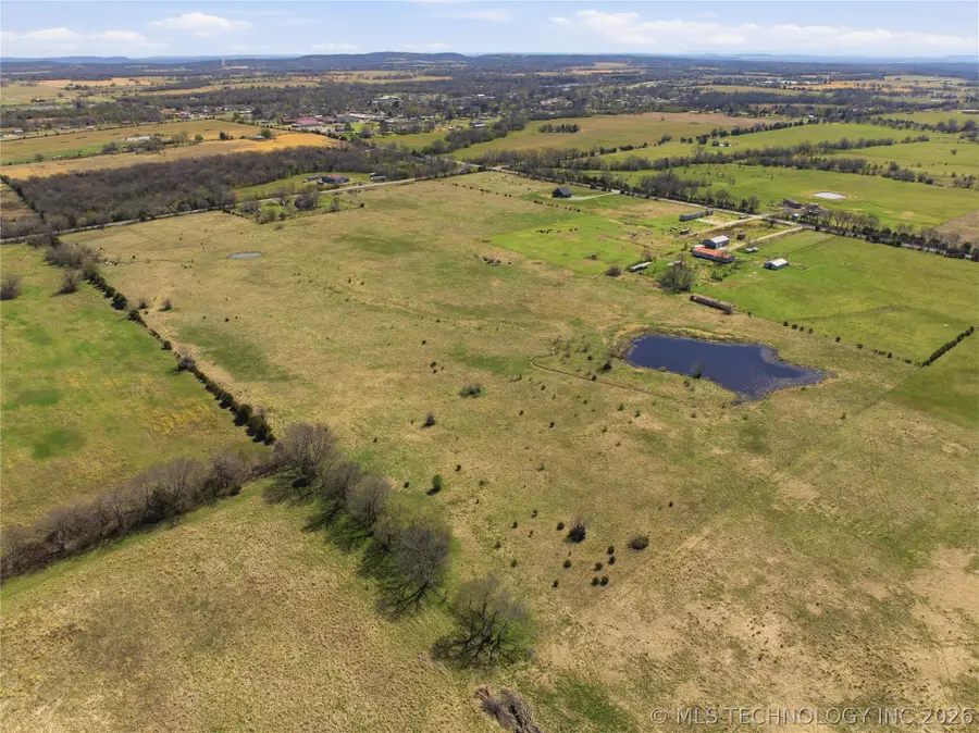 27131 S 65th Street, Porum, OK 74455 - #3