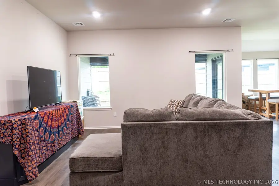 601 Canton Place, Mannford, OK 74044 - #3