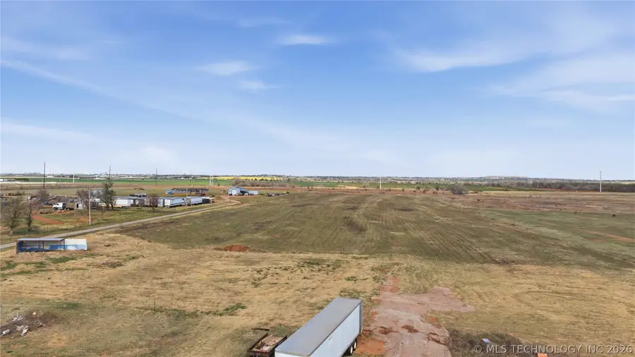 118 E Skeleton Road, Waukomis, OK 73773 - #2