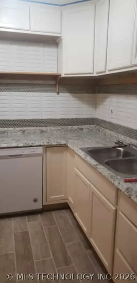 3129 N Lansing Place E, Tulsa, OK 74106 - #2