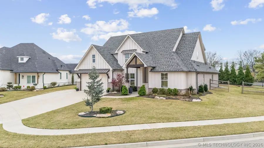 7201 N Hawthorne Lane, Owasso, OK 74055 - #2