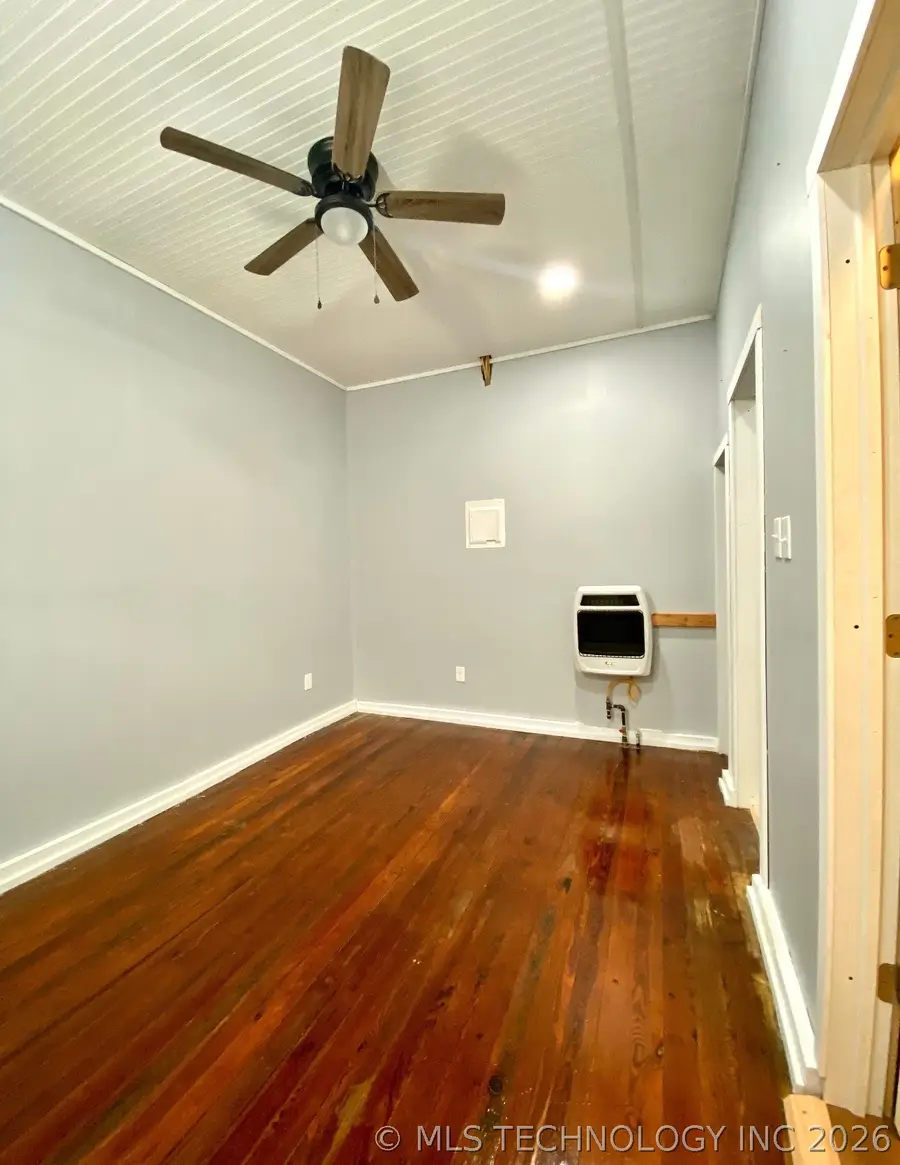 411 N Muskogee Avenue, Claremore, OK 74017 - #3