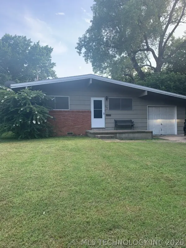 623 NE Elmhurst Avenue, Bartlesville, OK 74006