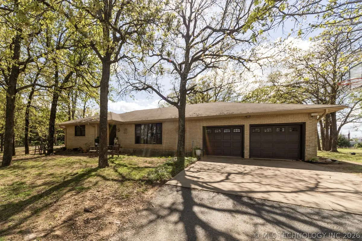 222 N Oak Grove Road, Cushing, OK 74023 - #1