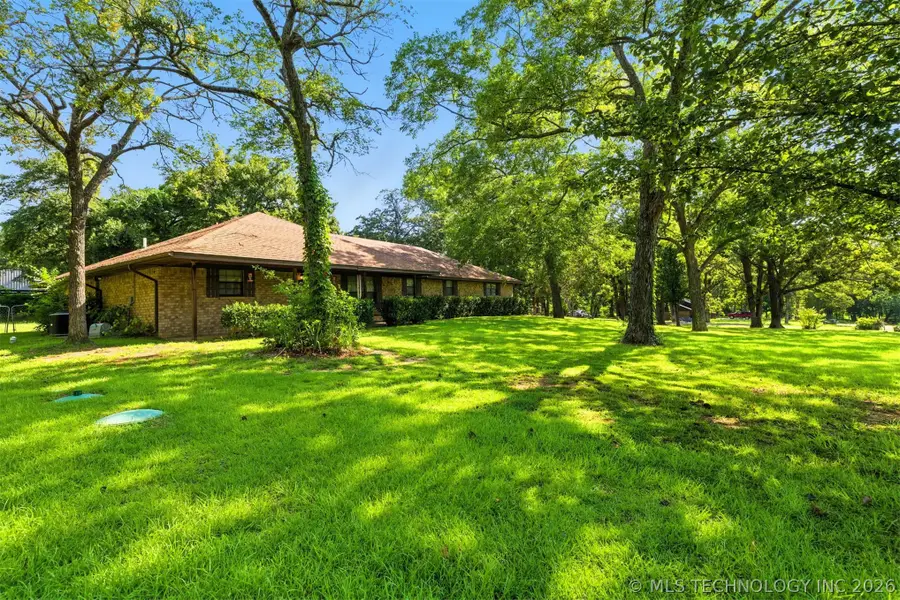 5616 Stonecreek, Durant, OK 74701 - #3